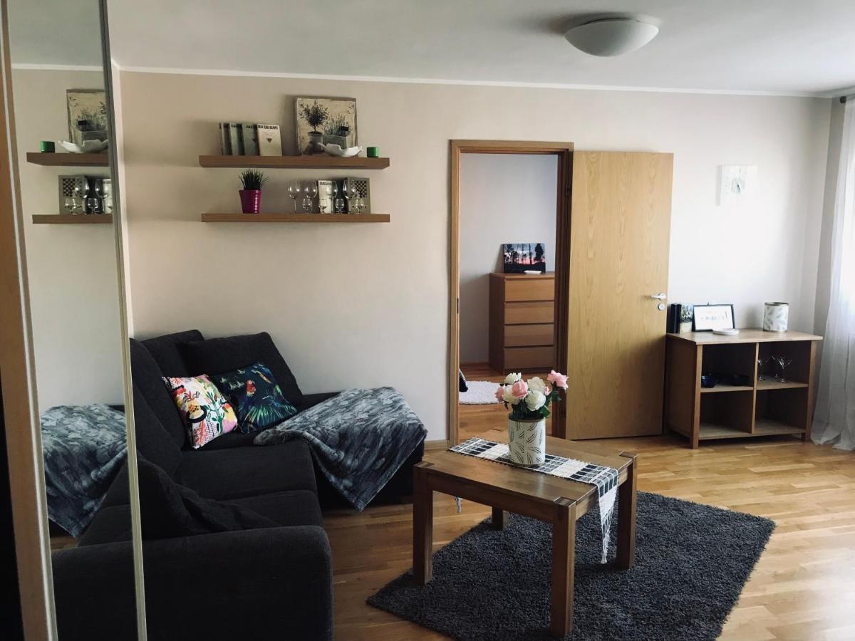 Cozy Central Apartment Tallinn Eksteriør billede